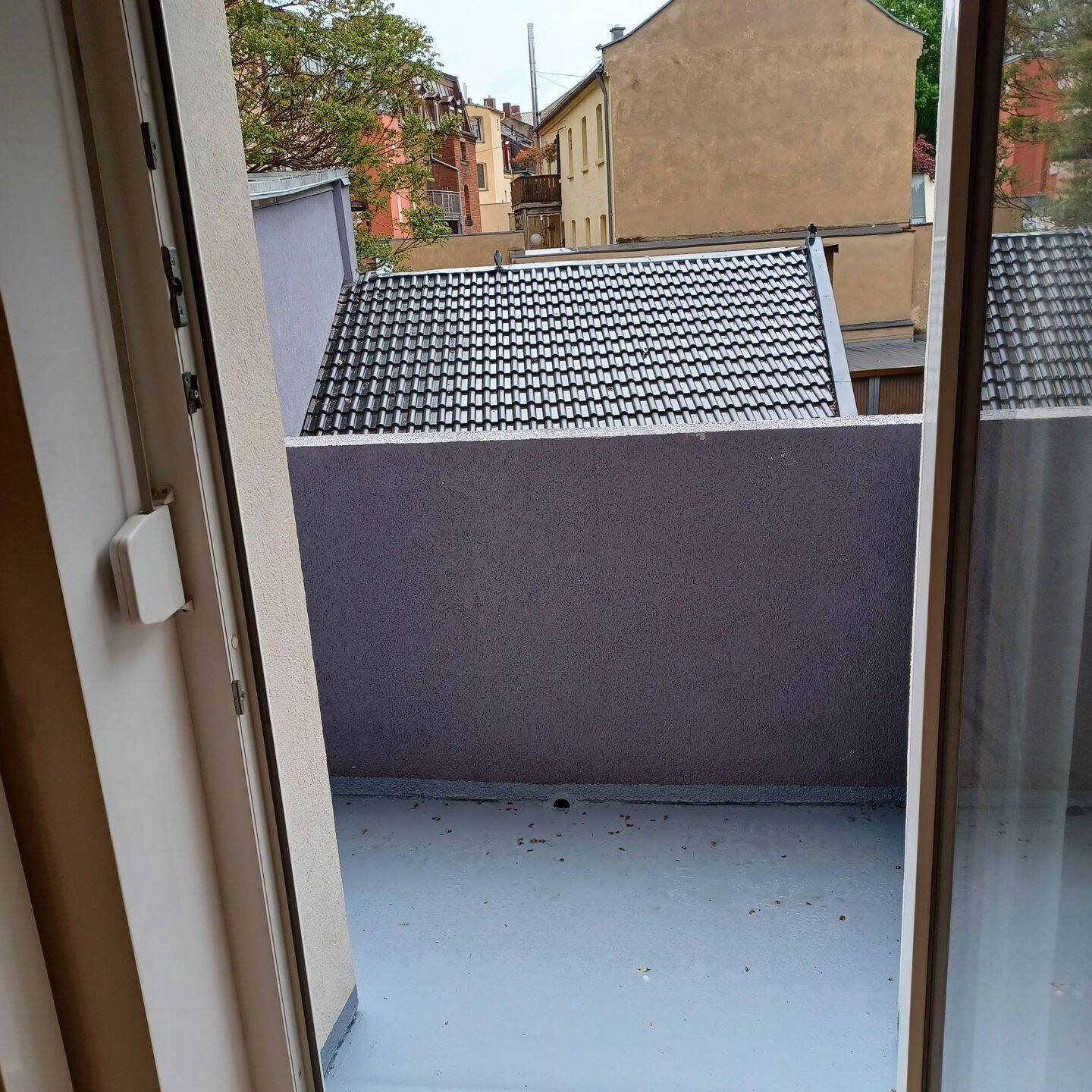 2-Zimmer-Wohnung renoviert mit Balkon und zentral gelegen – Nürnberg – Vorschaubild 5