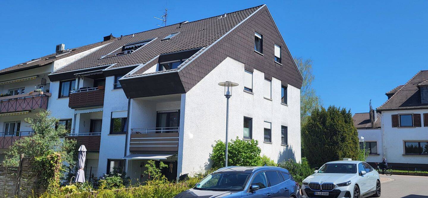 Doppelhaushälfte mit zwei abgeschlossenen Wohnungen in Hirschberg