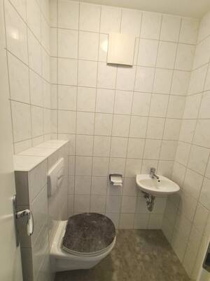 Sanierte 3-Zimmer-Wohnung mit Balkon: ruhige, zentrumsnahe Lage in Chemnitz-Hilbersdorf – 9131 Chemnitz – Vorschaubild 9