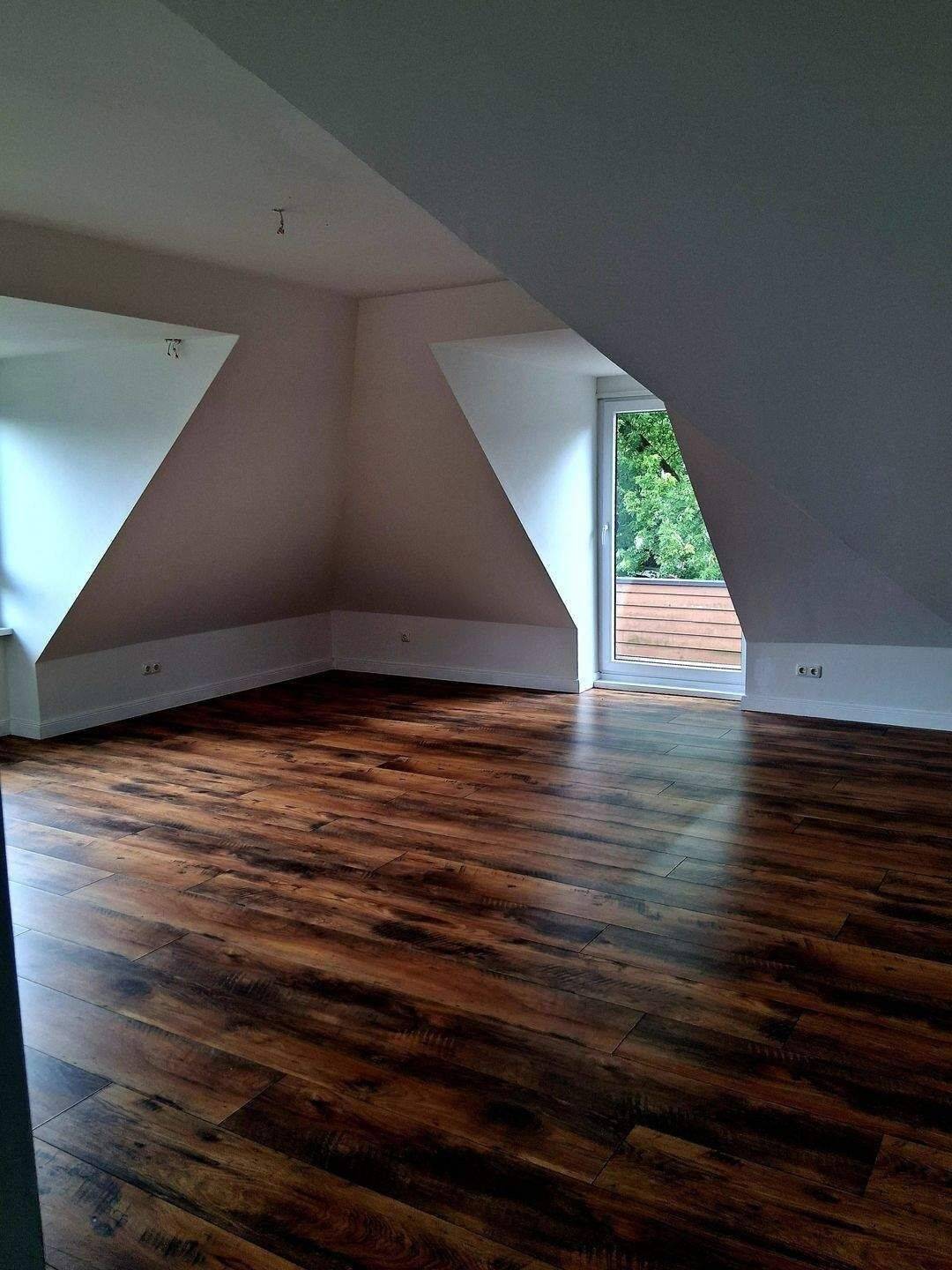 NIENDORF - top Lage - 30 Zone - großzügiges Familiendomizil - mit 8 Zimmern - neue Gas/Hybridheizung - Fußbodenheizung - bezugsfertig renoviert - – Hamburg – Vorschaubild 5