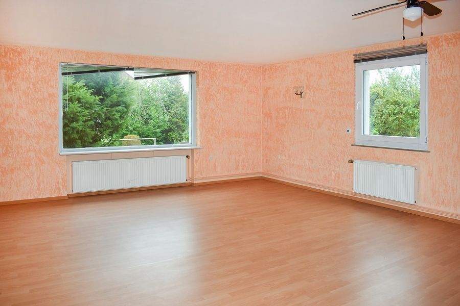 Staufenberg - Landwehrhagen: Ein-/ Zweifamilienhaus mit vielfältigen Gestaltungsmöglichkeiten! – Staufenberg – Vorschaubild 3