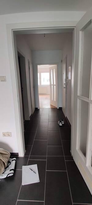 Großzügiges Wohnen! Gepflegte 2-Zimmer-Whg mit Wohnküche & Balkon – 40233 Düsseldorf – Vorschaubild 2