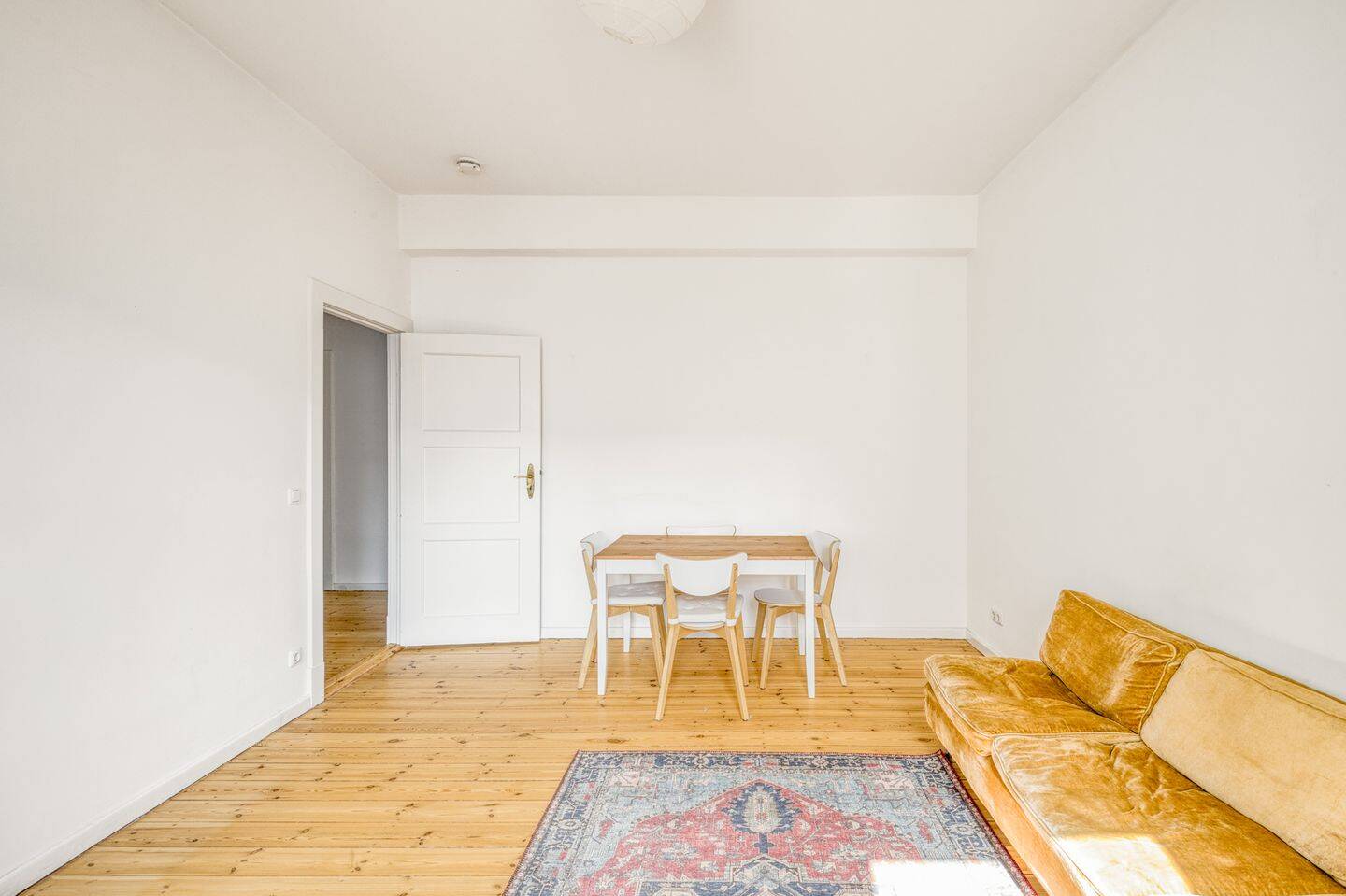 Bezugsfreie 2-Zimmer-Wohnung nahe Rüdesheimer Platz – Berlin – Vorschaubild 6