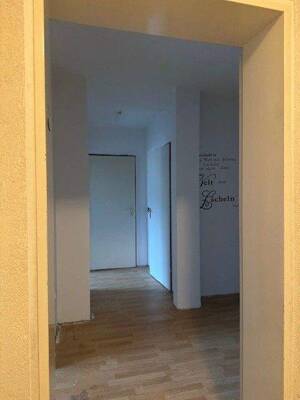 Attraktive 3,5-Zimmer-Wohnung mit Balkon – 47166 Duisburg – Vorschaubild 2