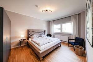 3 Zimmer // Küche // Bad // Balkon direkt am Schlossgarten! – 48149 Münster – Vorschaubild 6