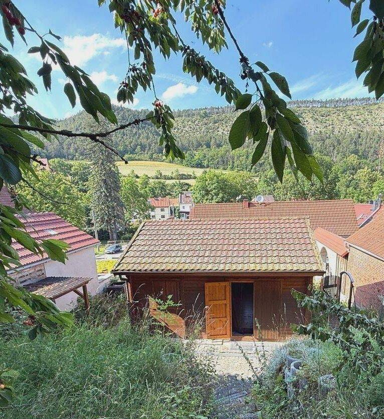 Traumhaft schönes Wochenendhaus auf einem Südhang-Grundstück in Jena-Leutra zum Verkauf