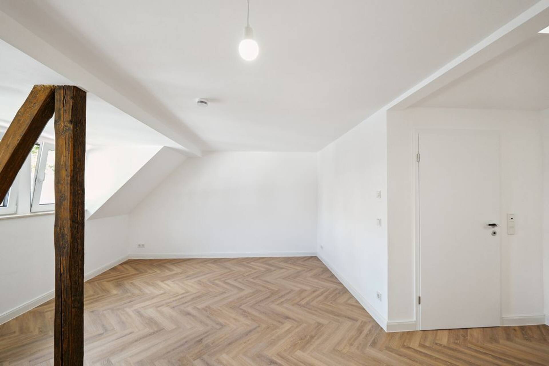 Dachgeschosswohnung in 53111 Bonn / Zentrum mit 60 m² kaufen