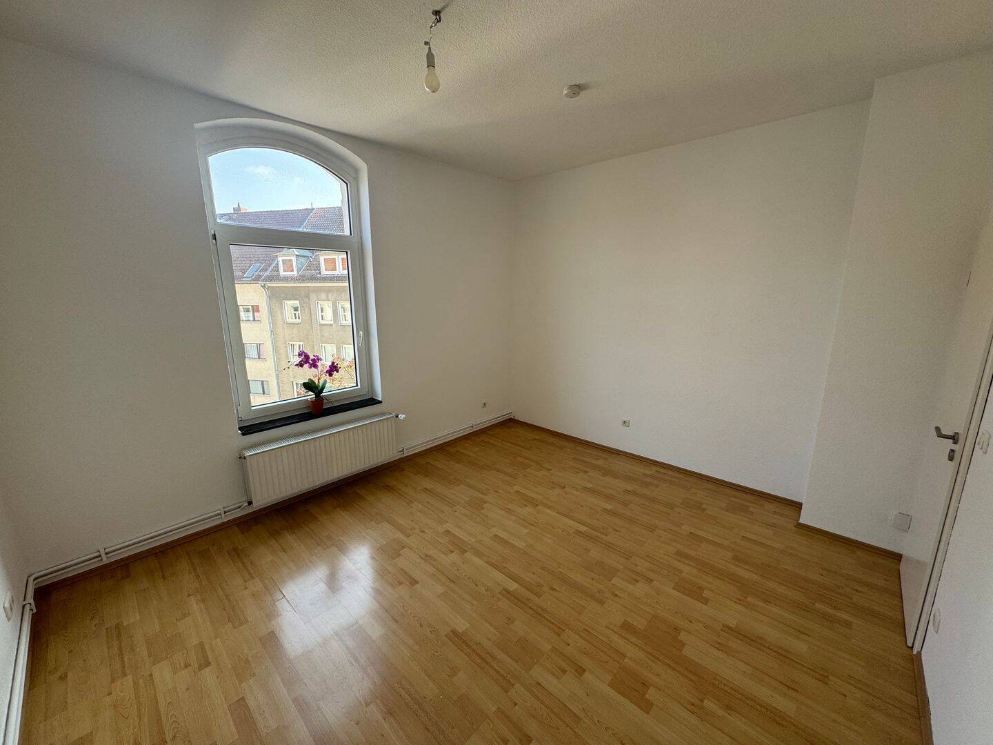Helle modernisierte und ruhige 3 Zimmer Wohnung in Uni Nähe zu sofort – Hannover – Vorschaubild 3