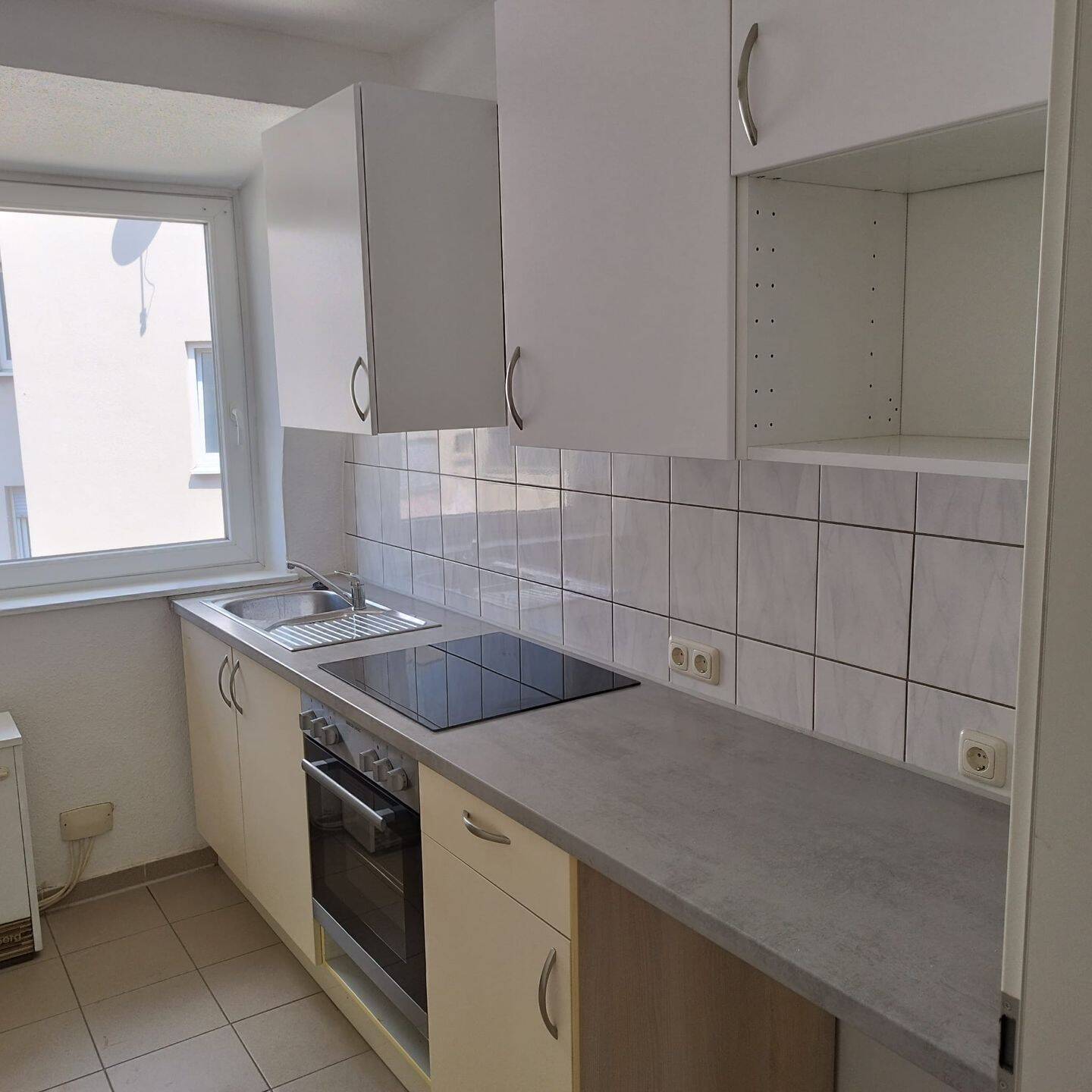 Sehr schöne 4-Zimmer Altbauwohnung (ca. 90qm) im Herzen Nürnbergs! – Nürnberg – Vorschaubild 4