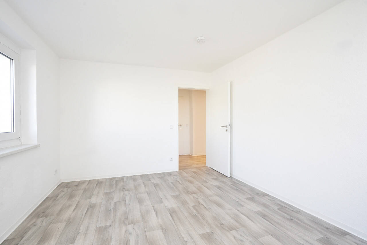 Balkon / Wanne & ebenerdige Dusche / Modern – Chemnitz – Vorschaubild 8