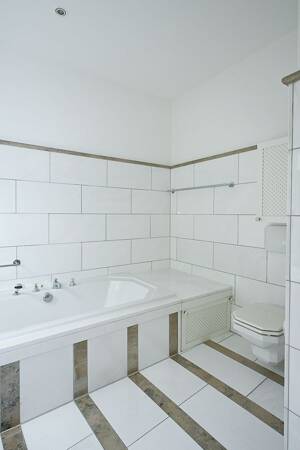 Stilvolle, modernisierte Altbauwohnung in einer Villa in unmittelbarer Nähe der Herrenhäuser Gärten! – 30419 Hannover – Vorschaubild 7