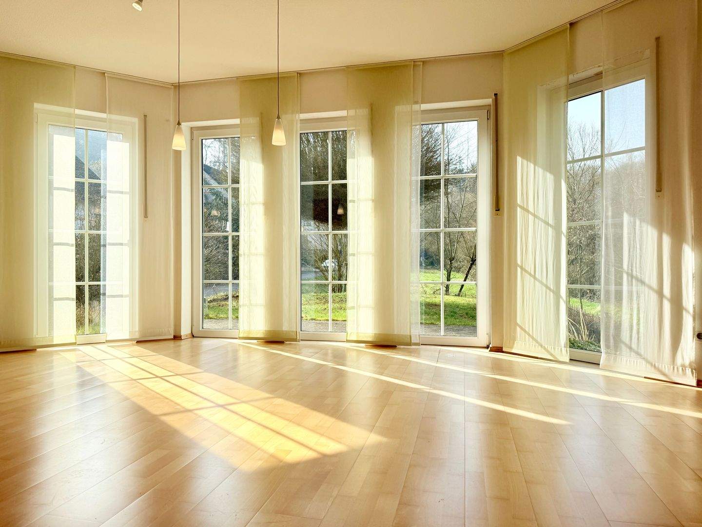 Großes Haus, großes Grundstück: 205 m² Wohnfläche auf über 2.500 m² Land – Merzig – Vorschaubild 6
