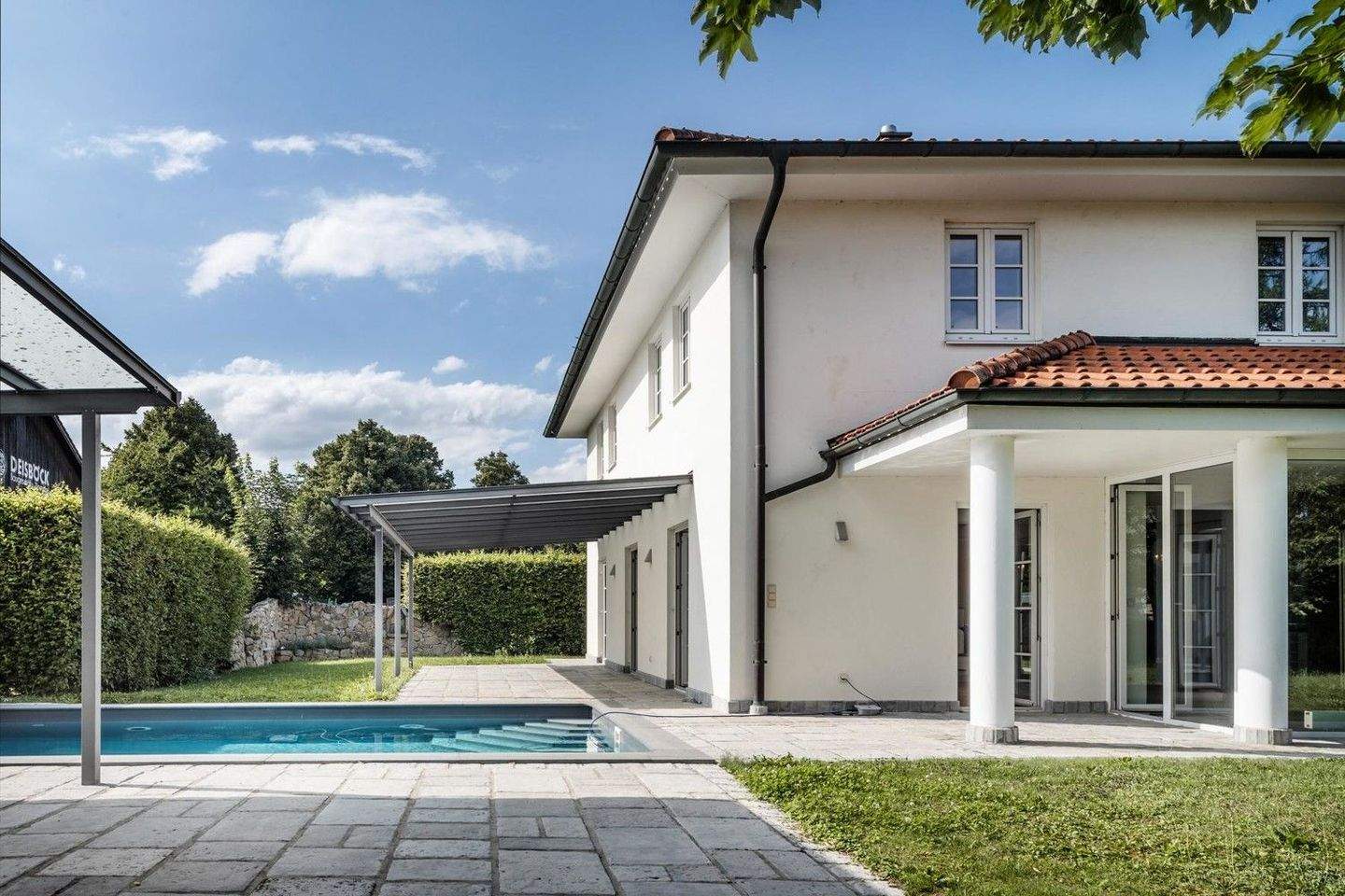 Mediterrane Villa mit Außen-Pool, Fitness-Pavillon und Doppelgarage – Pocking – Vorschaubild 3