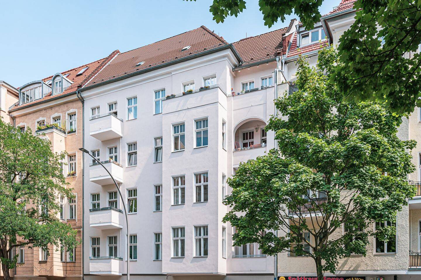 Genehmigter Dachgeschossrohling in Berlin-Moabit mit 315 m² - 3 Wohnungen realisierbar