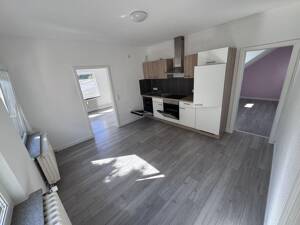 Frisch renovierte 4-Zimmer-Wohnung mit Balkon in zentraler Lage von Flensburg – 24939 Flensburg – Vorschaubild 7