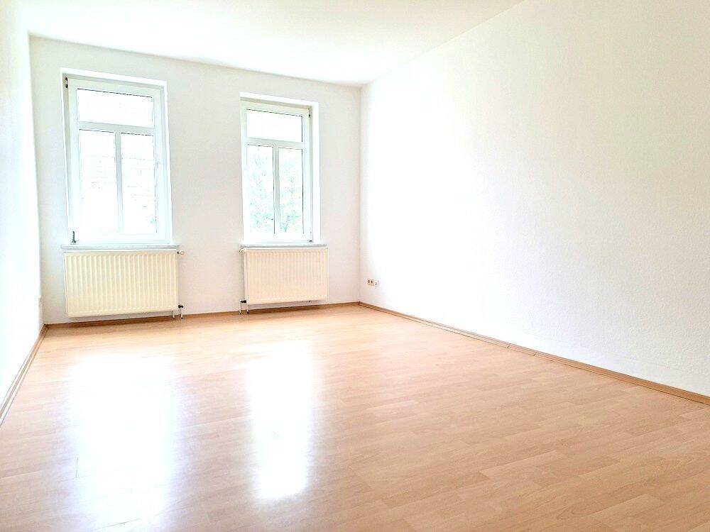 !! 3-Zimmer-Dachgeschosswohnung mit Laminat !!