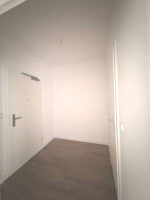 Ruhiges 1-Zimmer-Apartment mit 31 m² und Teleheizung in Schwerin – 19063 Schwerin – Vorschaubild 5
