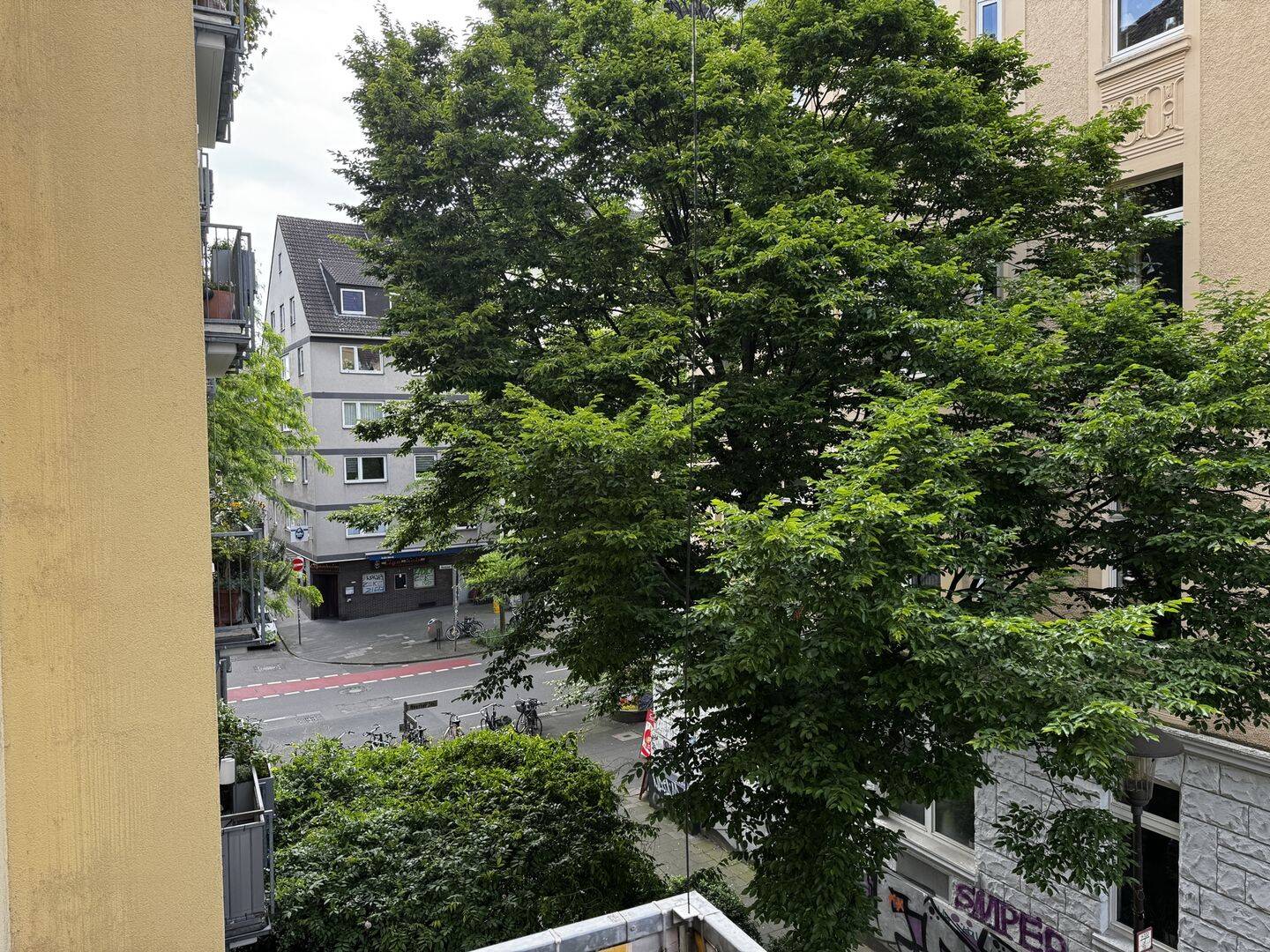 Helle und moderne Maisonette Wohnung mit 2 Balkonen und Stellplatz - nähe Nippesser Tälchen – Köln – Vorschaubild 2