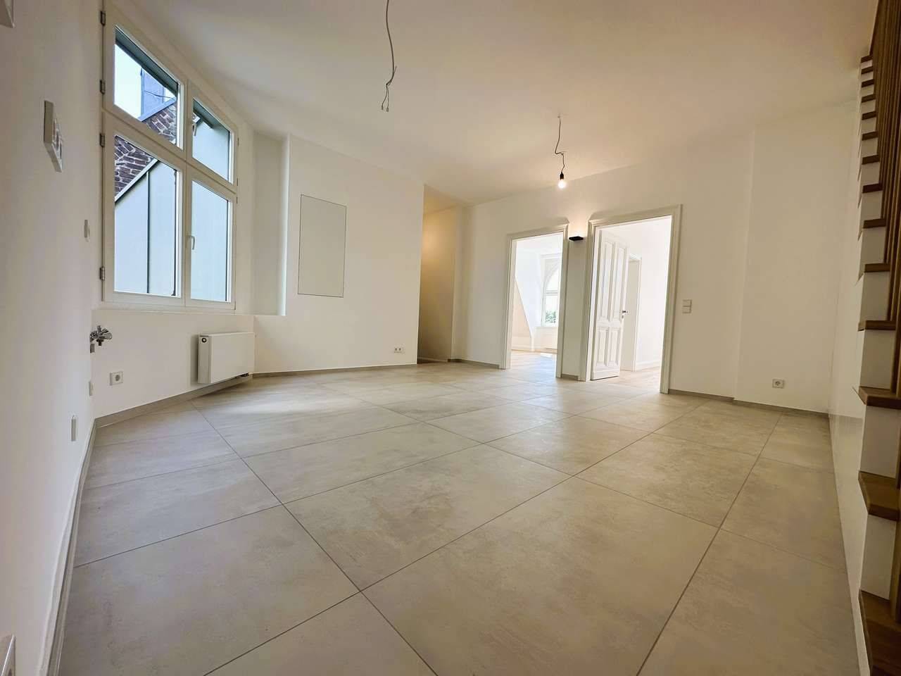 KERNSANIERTE ALTBAU DACHTERRASSEN 5 ZIMMER MAISONETTE WOHNUNG AM ERZBERGERPLATZ – Köln – Vorschaubild 8