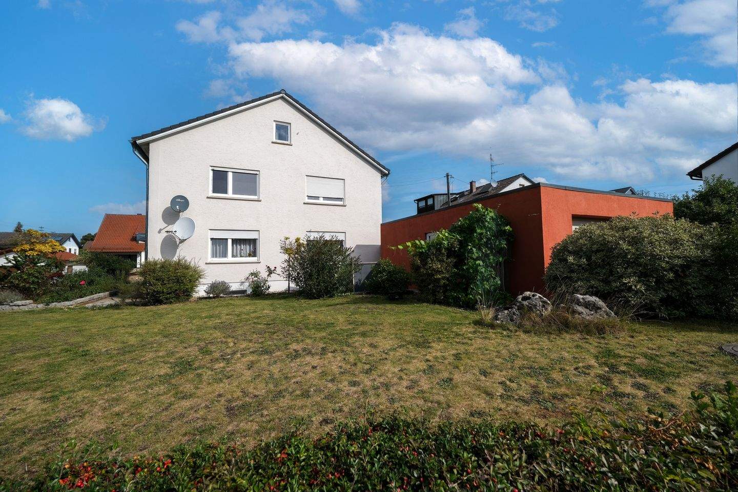 Vierfamilienhaus mit PV-Anlage und Ausbaupotenzial in Unterschneidheim – Unterschneidheim – Vorschaubild 4