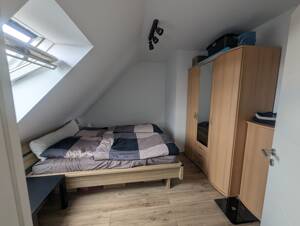 Ruhige und gepflegte 2-Raum-Dachgeschosswohnung mit Tiefgaragenstellplatz in Dresden-Cotta – 1157 Dresden – Vorschaubild 9