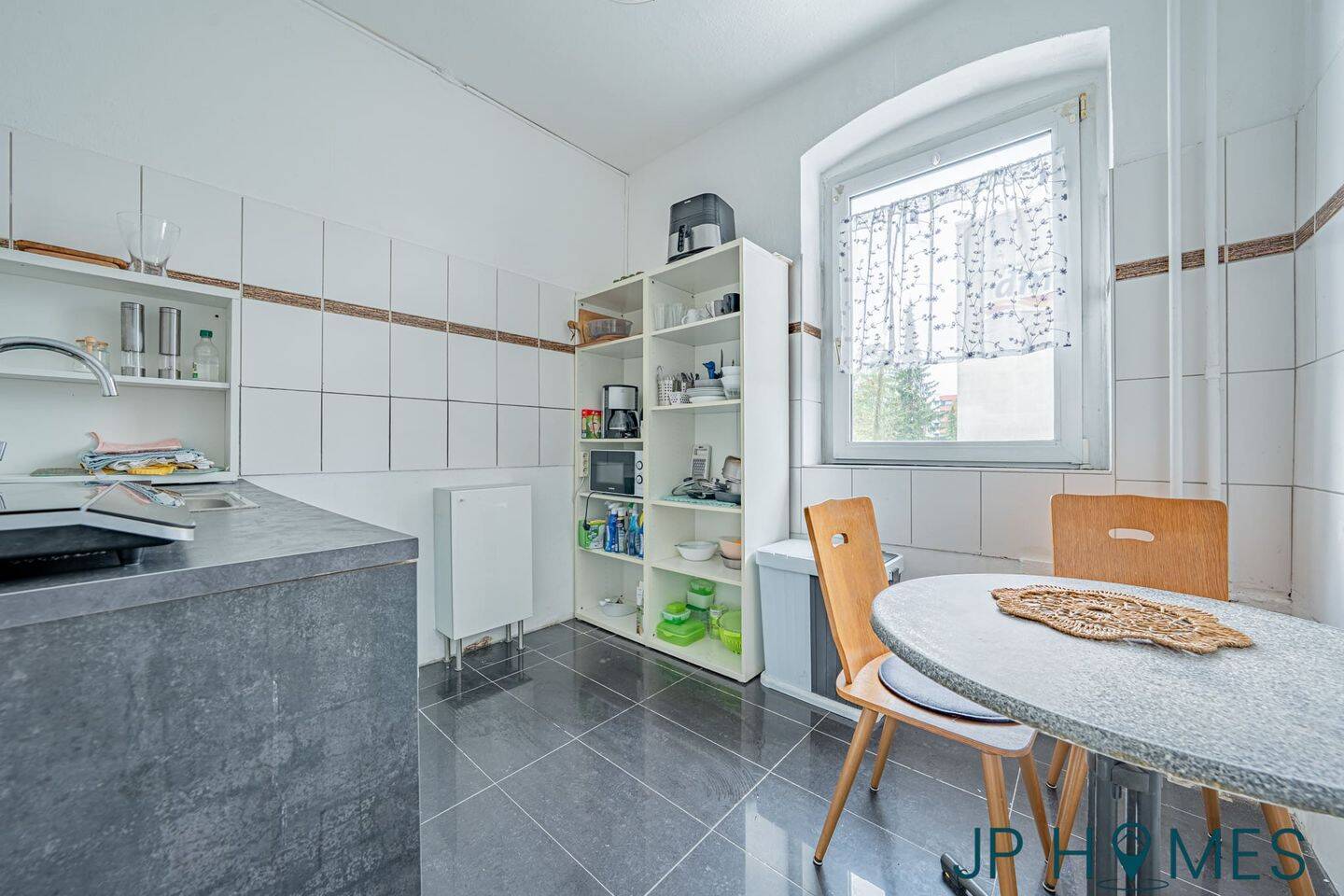 Altbau-Charme in Rudow: 3 Zimmer, bezugsfrei, 2,84m Deckenhöhe & Garage, Top-Anbindung dank U7 – Berlin – Vorschaubild 5