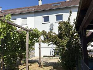 Gemütliches Zuhause mit Gärtchen und Pergola – 72760 Reutlingen – Vorschaubild 2