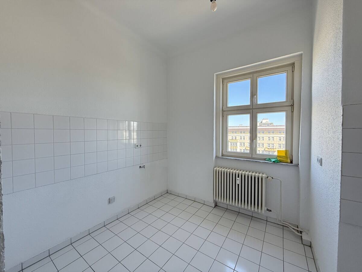 Gut vermietete 3-Zimmer-Wohnung im Henselmannbau, unweit dem Strausberger Platz ***Lift***Wannenbad*** – Berlin – Vorschaubild 8