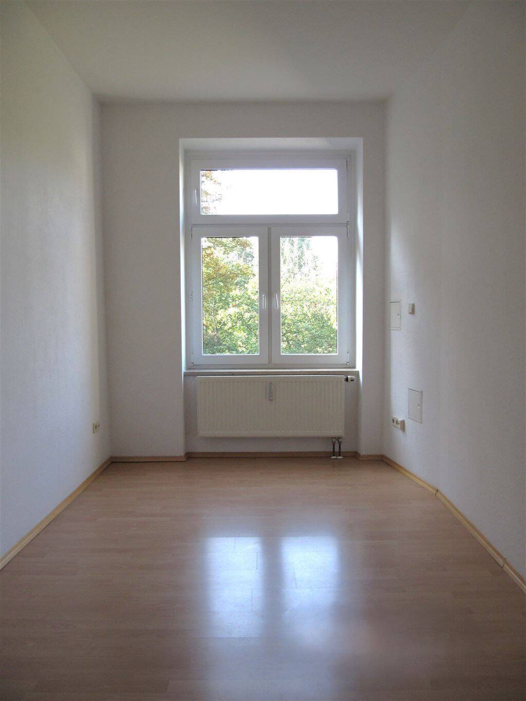 Helle und gepflegte 3-Raumwohnung mit Charme - Erker, offener Küchenbereich und Balkon in den grünen Hinterhof – Chemnitz – Vorschaubild 5