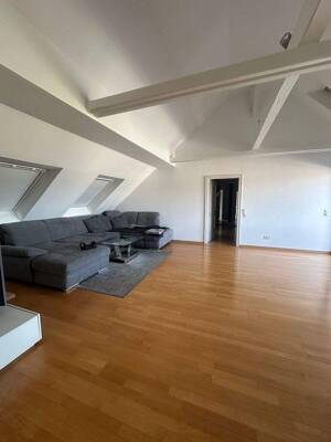 Exclusive, hochwertig möblierte 3 Zi Terrassenwohnung mit Whirlpool für mind. 12 Monate zu vermieten – 40476 Düsseldorf – Vorschaubild 4