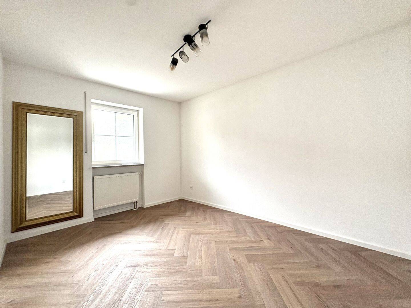 Schicke 2,5 Zimmer-Wohnung mit Balkon – Ingolstadt – Vorschaubild 9