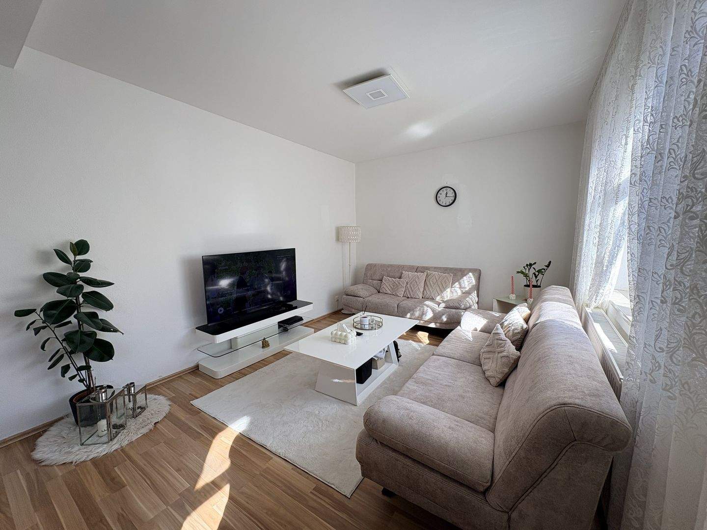 Moderne 3-Zimmer-Wohnung in Augsburg-Lechhausen - Erstklassig renoviert & lichtdurchflutet – Augsburg – Vorschaubild 4