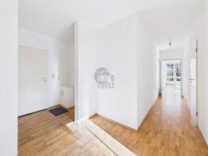 LICHTDURCHFLUTETE ERDGESCHOSSWOHNUNG IN BESTER LAGE SONNENTERRASSE UND TIEFGARAGENSTELLPLATZ – 26135 Oldenburg – Vorschaubild 8