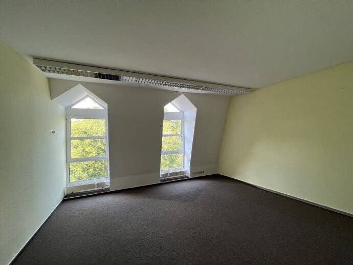 Arbeiten direkt in der Hallplatz-Galerie! Ihre neue Büro- und Praxisfläche in Zweibrücken!!!