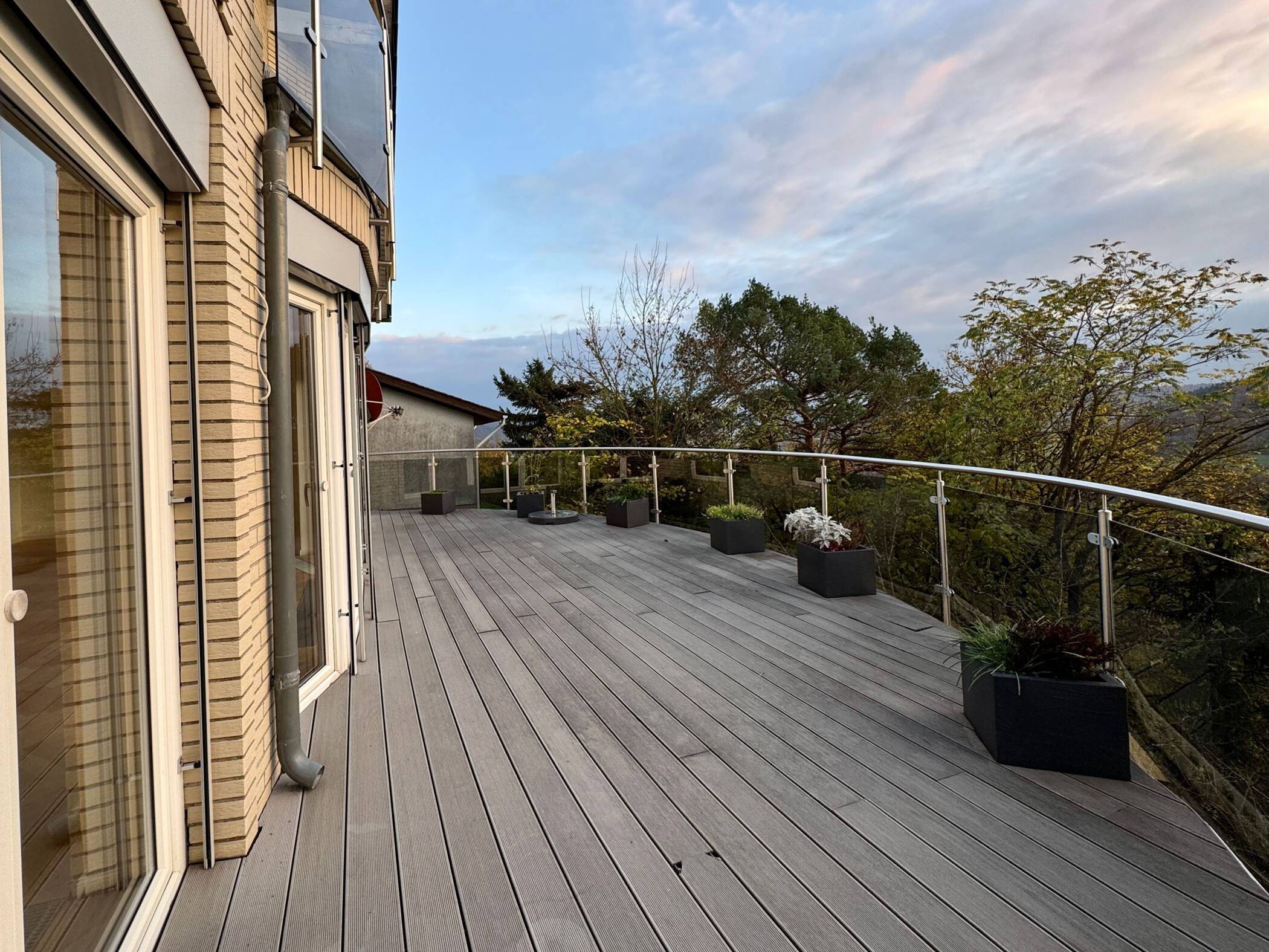 Exklusives EFH mit Sauna, Garage & Garten – Neckarzimmern – Vorschaubild 2