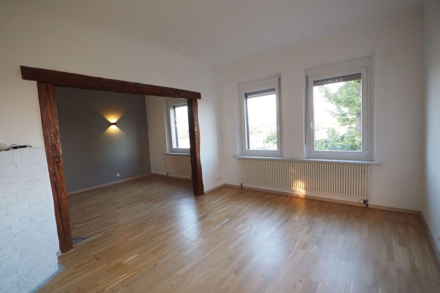 Ausgefallene Maisonettwohnung in renovierten Jugendstilhaus - offene 3 Zimmer mit hochwertiger Einbauküche im 2./3. Obergeschoss