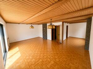 Charmantes Einfamilienhaus mit großzügigem Garten und Dachterrasse – 93057 Regensburg – Vorschaubild 9