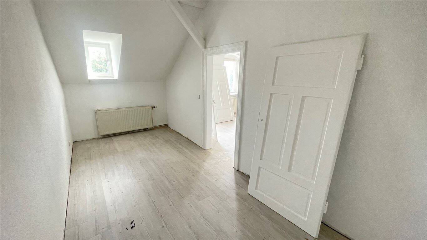 Modernisierte DG-Wohnung mit 3 Zimmern & gr. Wohnküche*nur 200m zum S Hilbersdorf* – Chemnitz – Vorschaubild 4