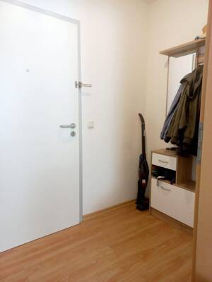Lichtdurchflutete 1-Zimmer-Wohnung mit moderner Einbauküche & TG-Stellplatz – 9117 Chemnitz – Vorschaubild 7