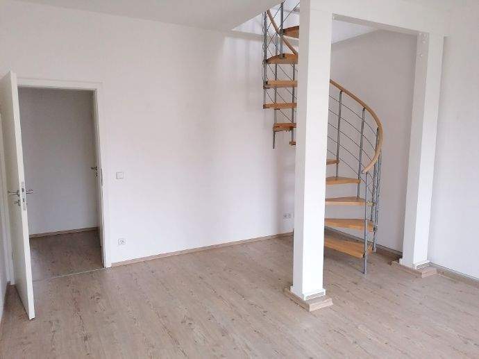 !! 4-Zimmer-Maisonettewohnung mit 2 Bädern und 2 Balkonen !! – Chemnitz – Vorschaubild 2