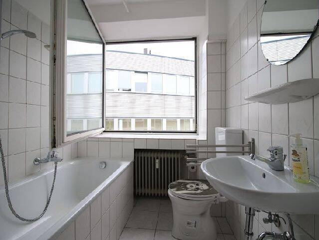 WG GEEIGNETE 2-ZIMMERWOHNUNG IN DER KREFELDER FUSSGÄNGERZONE ZU MIETEN! – Krefeld – Vorschaubild 7