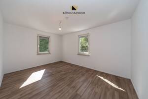 Helle 4-Zimmer-Wohnung mit Balkon – 70376 Stuttgart – Vorschaubild 4