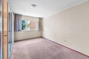 Sofort bezugsfrei: Helle 3-Zimmer-Wohnung mit Balkon, ca. 86 m² Wohnfläche und Duplex-Stellplatz – 40629 Düsseldorf – Vorschaubild 7