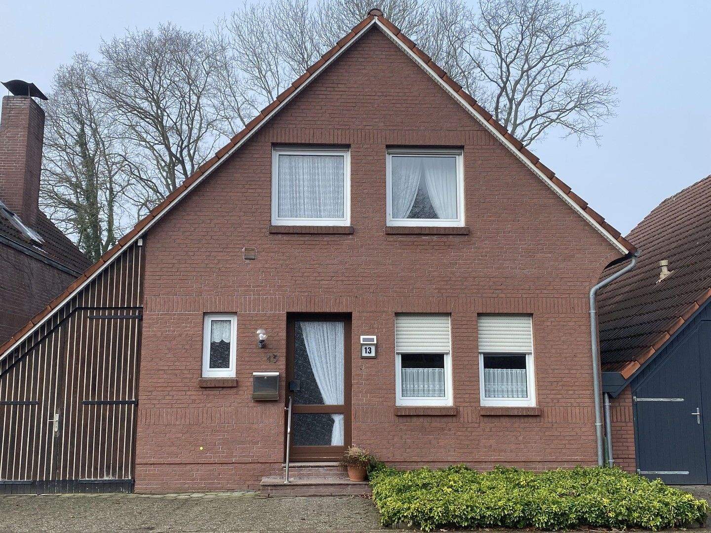 *Verkauft* Reihenmittelhaus in gefragter Sackgassen-Lage von Aurich (ohne Provision) – Aurich – Bild 1 von 9