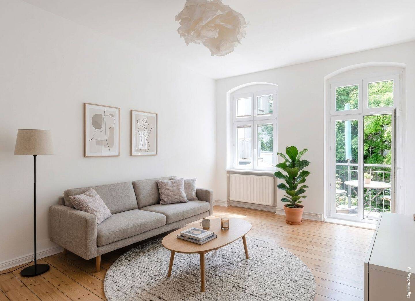 Stilvolle Altbauwohnung mit Loggia und sonnigem Balkon zum ruhigen Innenhof