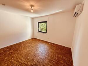 Maisonette-Traum in Alt-Weiden: Galerie, großzügige Dachterrasse und moderne Wärmepumpe – 50858 Köln – Vorschaubild 8