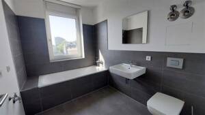 Moderne 3 Zimmer Whg. mit Sonnenterrasse, kleinem Wohnküchenbereich mit EBK, 2 Bäder. Flingern-Nord – 40235 Düsseldorf – Vorschaubild 9