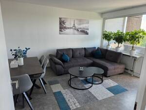 2,5-Zi.-Wohnung m. Panoramablick & neuer Einbauküche