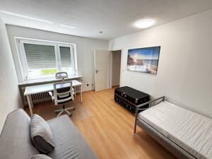 Helles, komplett möbliertes Zimmer in einer 2er-Studenten-WG in perfekter Lage – direkt einziehen! – 91058 Erlangen – Vorschaubild 3