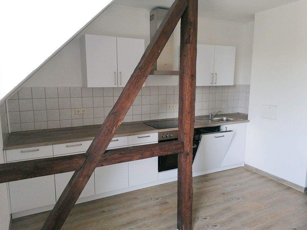 !! 3-Zimmer-Dachgeschosswohnung mit Einbauküche !! – Chemnitz – Vorschaubild 2